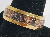 (1) Men's Gold Resin Tortoise Inlay Ring