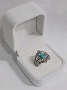 (1) Silver Tone Ring w/ Faux Turquoise Center & Rhinestone Accents