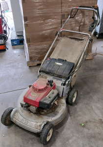 (1) Honda HRA214 Lawn Mower - Self Propelled w/ Easy Start - Has Compression & Wants to Start