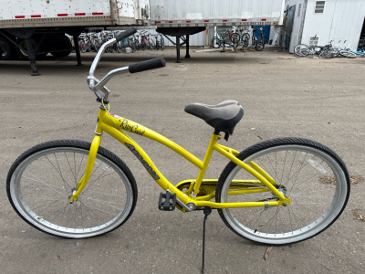 (1) 26&rdquo; Magna Rip Curl Yellow Bike