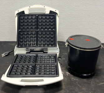 (1) Proctor Silex Waffle Maker (1) FryDaddy Deep Fryer
