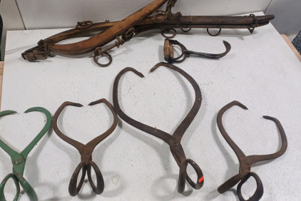 C Clamps & Horse Necks Metal Rope Holder.