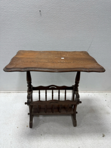(1) Vintage Magazine Table