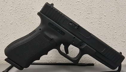 Glock 22 .40S&W Semi Automatic Pistol-- AAMC004