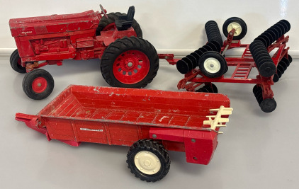 Hydro Red International 600 Diesel Toy Tractor, Die-Cast Metal Replica From 1956.