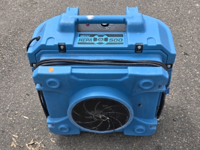 Dri-Eaz Defendair HEPA 500 Air Scrubber - Model F284 & Dri-Eaz Brand Large Duffle Bag w/ Assorted Parts