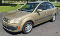 2006 KIA RIO - RUNS WELL