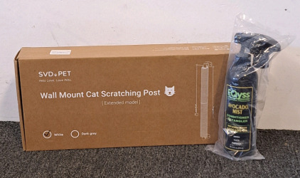 Wall Mount Cat Scratching Post And Pet Detanger