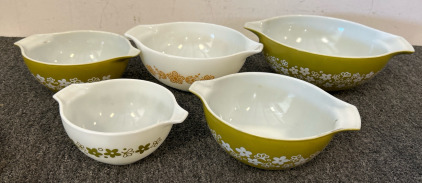 Pyrex Crazy Daisy Green Floral Ovenware Bowls, Set of 5