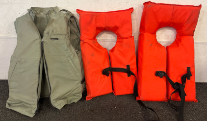 (3) Adult Lifejackets