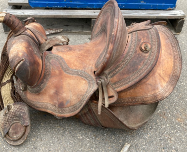 Vintage Western Horse Saddle