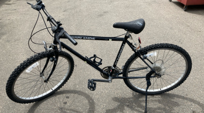 Medium Woodland Schwinn Bike