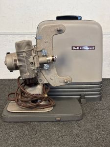Bell & Howell Projector Regent Design With Case