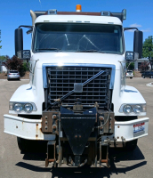 ACHD 2009 VOLVO VHD DUMP TRUCK - DIESEL! LOCAL FLEET! - 2