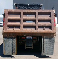 ACHD 2009 VOLVO VHD DUMP TRUCK - DIESEL! LOCAL FLEET! - 5