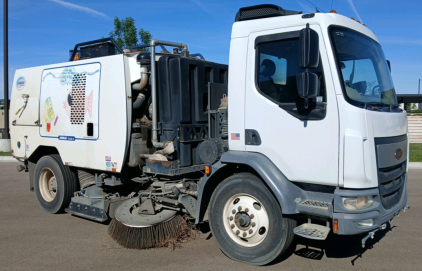 ACHD 2016 PETERBUILT 220 SCHWARZE A7 SWEEPER - DIESEL! LOCAL FLEET!