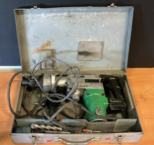Hitachi DH 38YE 1 1/2&rdquo; Rotary Hammer With Bits & Original Steel Case