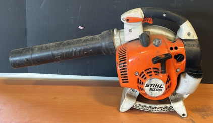 STIHL BG 86 Leaf Blower With Two-Stroke Engine