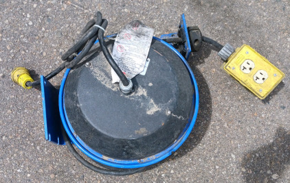 (1) Coxreels PC13 Cord Reel - 50 ft 12AWG 115V 2300W - Functional!
