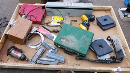 (15+) Specialty Tools & Industrial Testing Equipment - (1) Allen Group Timing Light (1) Gray Mfg Support Tool Set (2) EVX Valves (1) Caterpillar IR Thermometer Kit - Initially Powered On (1) Hand Drill (1) Bottle Jack (1) Additional Valve (2) Accessory Ca