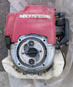 (1) Honda GX25T Engine - OHC 4-Stroke Gas Motor