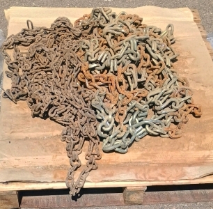 (1) Heavy Duty Tire Chains - Mixed Metal & Rusted Finish