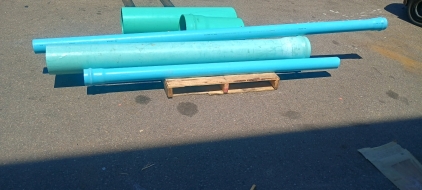 (5) Pipe Sections & Pallet &ndash; Mixed Diameters & Materials<br/>