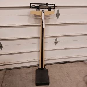(1) Health-O-Meter Balance Beam Scale w/ Height Rod