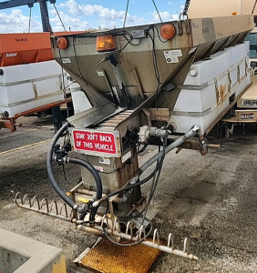 OFFSITE - 10' 2002 Monroe MSV-144 Sander and Mag Chloride Spreader