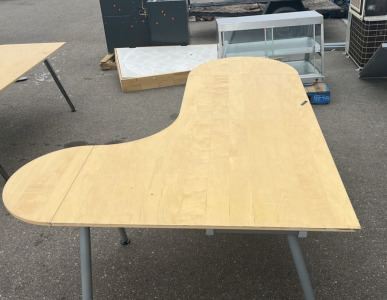 79&rdquo;x32&rdquo;x59&rdquo; Office Desk