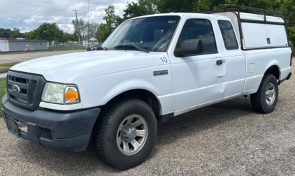 2006 FORD RANGER - CAMPER SHELL!