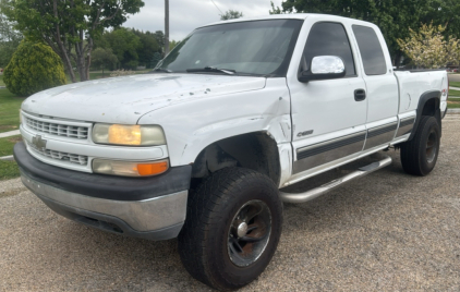 2000 CHEVROLET SILVERADO - LIFT KIT - AFTERMARKET SUSPENSION AND WHEELS!