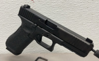 Glock Model 17 Gen 5 9mm Caliber, Semi Automatic Pistol In Original Hardcase W/ 5 Extra Magazines And Kydex Holster - 6