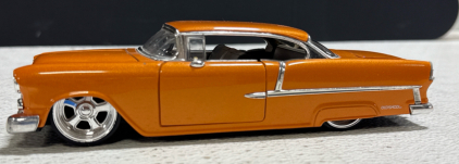 (1) 1955 Chevy Bel Air Lowrider Rare 1:24 Diecast
