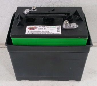(1) Interstate GC2 Deep Cycle Extreme Battery - GC2-ECL-UTL - 08/2024 (1) Power House AT Battery Box w/o Lid
