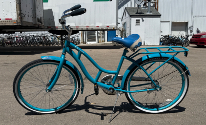 (1) 26&rdquo; Schwinn Blue Bike