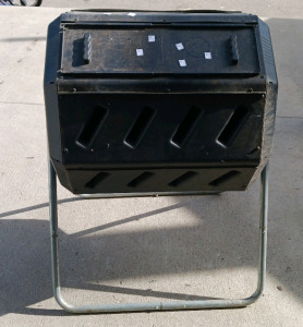 (1) Dual-Chamber Outdoor Compost Tumbler on Stand