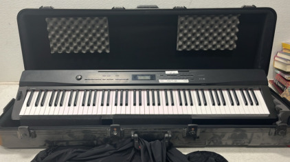 (1) Privia Keyboard