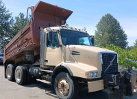 ACHD 2005 VOLVO VHD DUMPTRUCK - LOCAL FLEET!