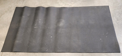 Stanley Door And Jamb Butt Template Kit, Floor Mat, And A Rug