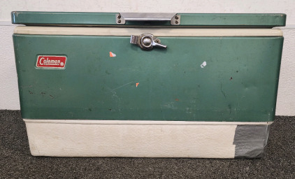 Vintage Coleman 26 Qt. Belted Cooler
