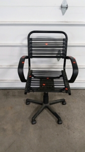 (1) Rolling Desk Chair