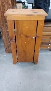 (1) Medium Wooden Cabinet