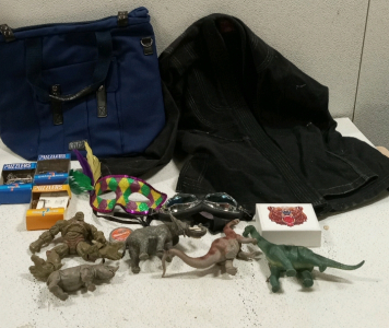 (1) Jacket (1) Tote Bag (1) Puzzle (2) Masks (5) Plastic Toys (3) Puzzle Toys