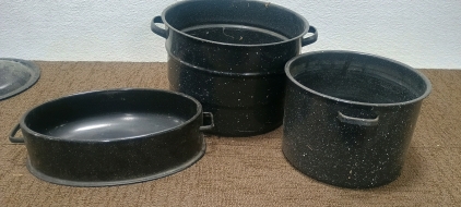 Oval Roaster: 17" x 12" x 6"<br/><br/>Large Stock Pot: 14&frac12;" x 12&frac12;" x 12&frac12;"<br/><br/>Medium Stock Pot: 12" x 10" x 10&frac12;"<br/>
