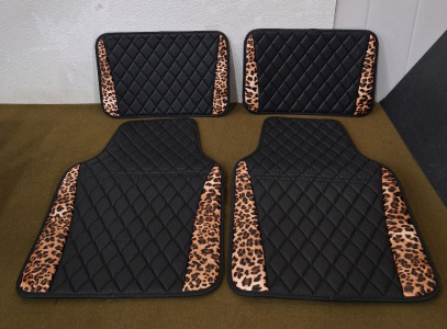 (1) Beiqitong 4-Piece Car Floor Mat Set, Black Checkered Vinal & Brown Leopard Print & (1) Box Of Assorted Amazon Overstock