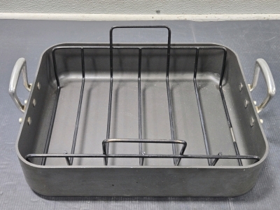Kirkland Oven Roaster Pan w/ Rack - 13" x 16" x 3&frac34;"