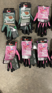 (18) Pairs of Children&rsquo;s Gardening Gloves