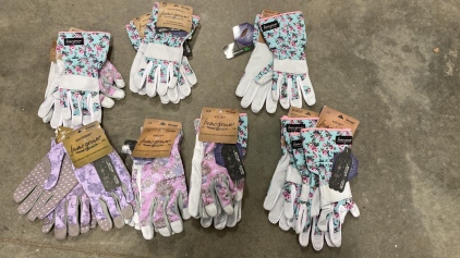 (13) Pairs of Gardening Gloves