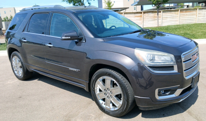 2014 GMC ACADIA - AWD!